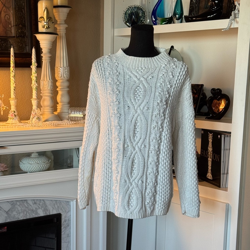 Express Hand Knitted International Ivory Cable Knit Sweater - Picture 4 of 11